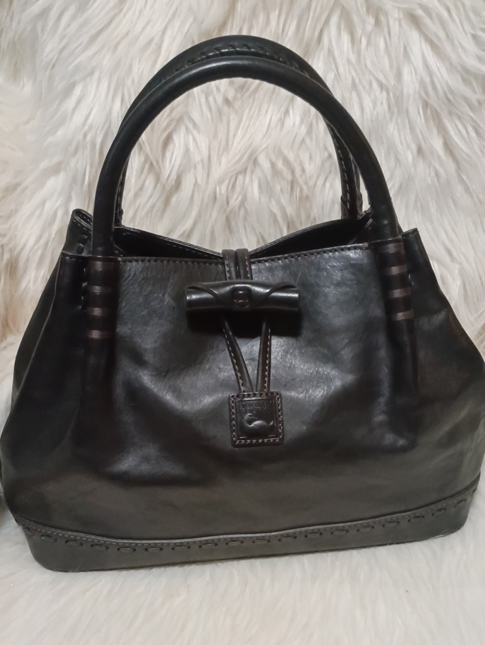 Dooney & Bourke Florentine Leather Toggle satchel bag - Picture 3 of 17